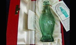 Бутылку Coca-Cola 1915 года продают за тысячи долларов