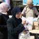 Российские военные раздают в Сирии продукты