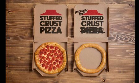 В Pizza Hut решили отметить юбилей «корочки» от пиццы