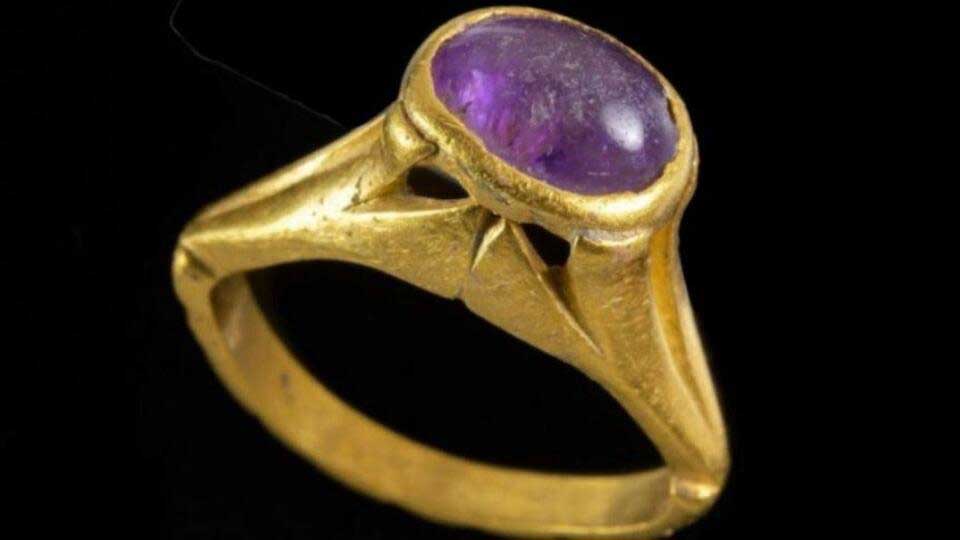 Археологи нашли древнее «спасающее от похмелья» кольцо
