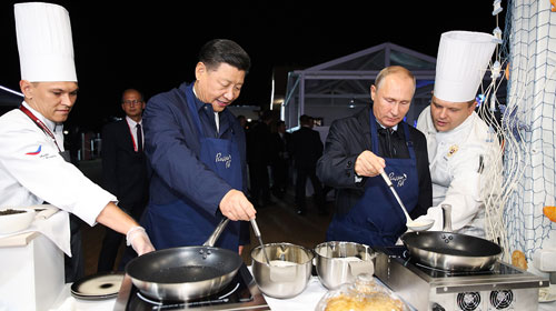 Владимир Путин учил Си Дзиньпина готовить блины
