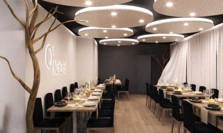 В Париже закрывается ресторан для нудистов