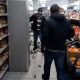 В Ульяновске покупатель жестко усмирил разгромившего магазин дебошира