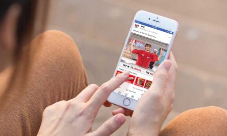KFC предлагает услуги виртуального помощника для приема заказов в Facebook