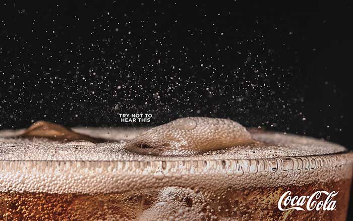 Рекламное агентство David "озвучила" рекламные принты Coca-Cola