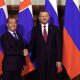 Премьер Франции заявил об отмене санкций против России «в любой момент»