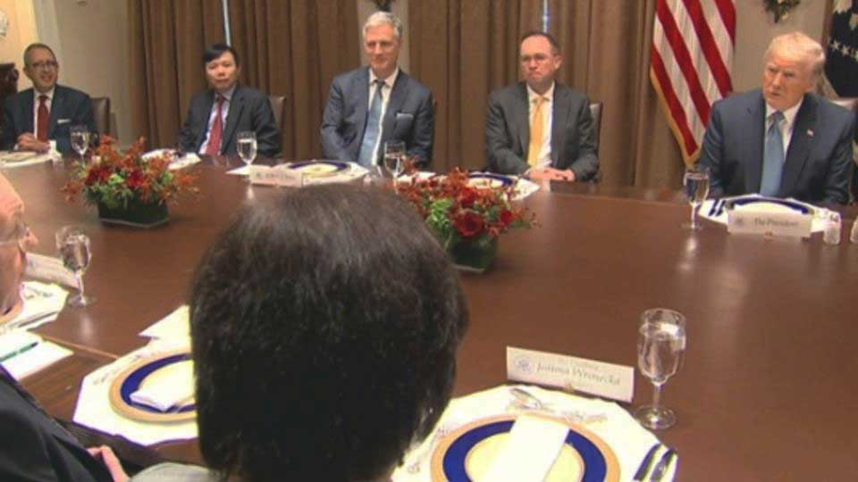Трамп и постпред РФ при ООН обменялись шутками на обеде в Белом доме