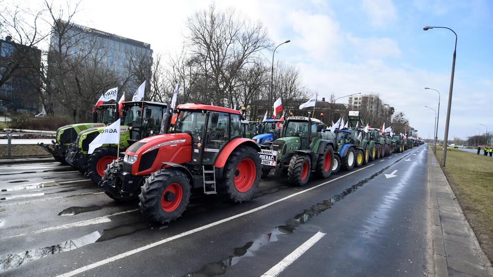 Фермеры Польши устроили протест против поставок украинского зерна